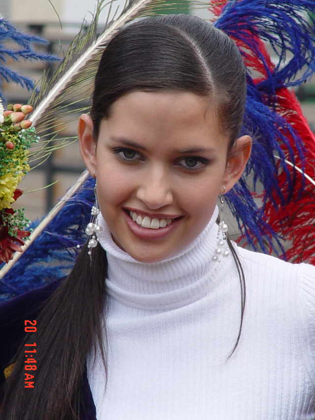 Эквадор, Куэнка, карнавал воды, 2004