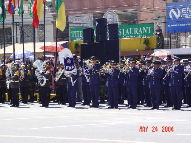 Эквадор, военный парад, 24-е мая, 2004