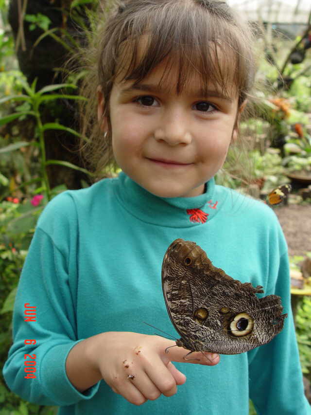 Кристина с бабочкой