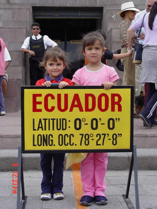 Эквадор, Центр Мира, Кристина, Карина